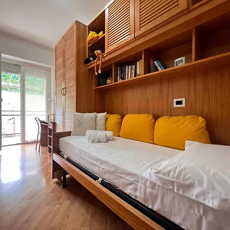 A Casa Di Alice 80 Mq 2b 1b, With Private Garage In Apartmán